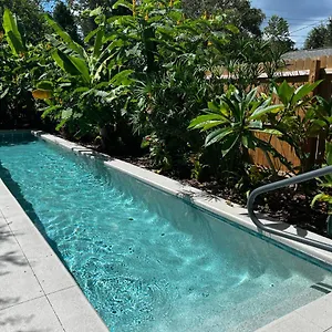  Apartment Hollingsworth With Pool
