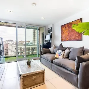 https://1-bedroom-penthouse-flat-in-east.brighton-hotels-england.com